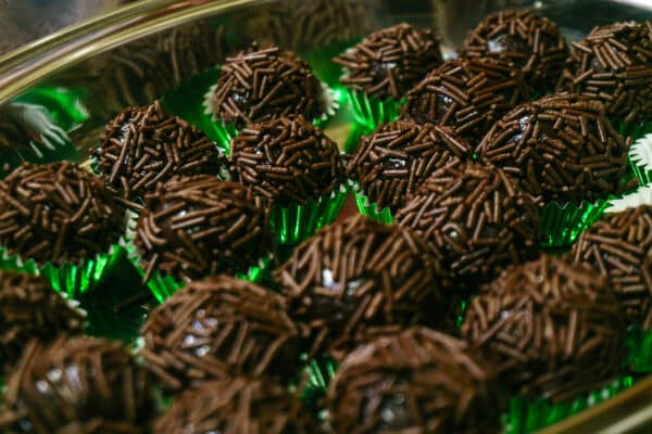 brigadeiro - sobremesa feita a partir do cacau