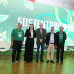 Carlos Nobre com a comissão organizadora do Sustentabilidade Brasil