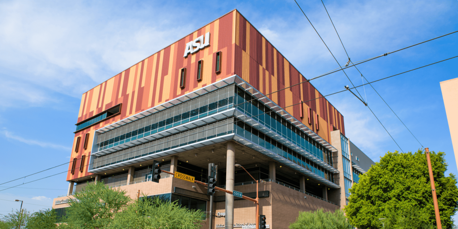 Faixada da Universidade do Arizona