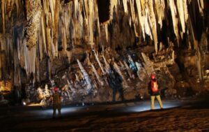 Caverna