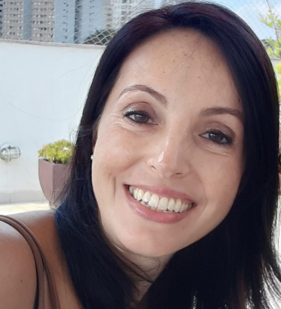 NATÁLIA OLIVEIRA